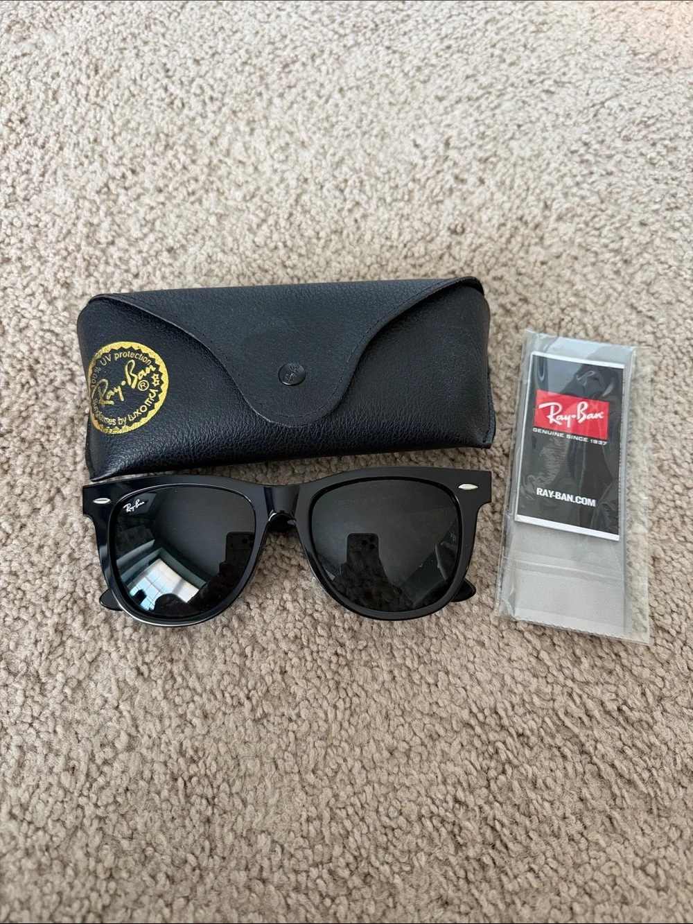 Ray-Ban Classic Black Wayfarer Sunglasses